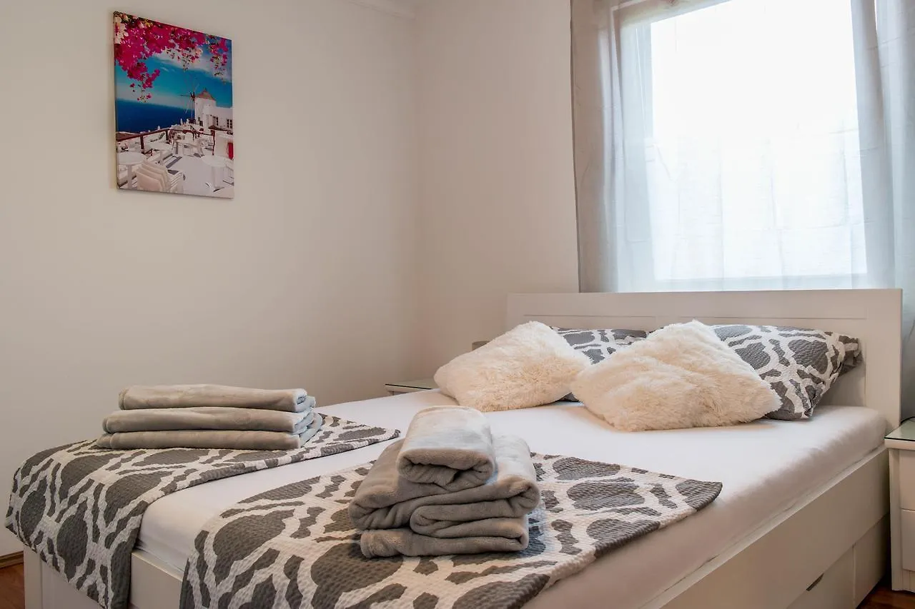 Apartments Limia PUY