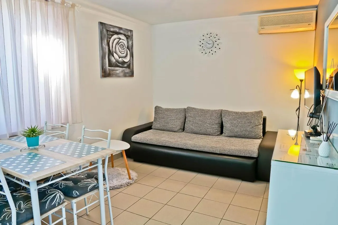 Apartments Limia PUY