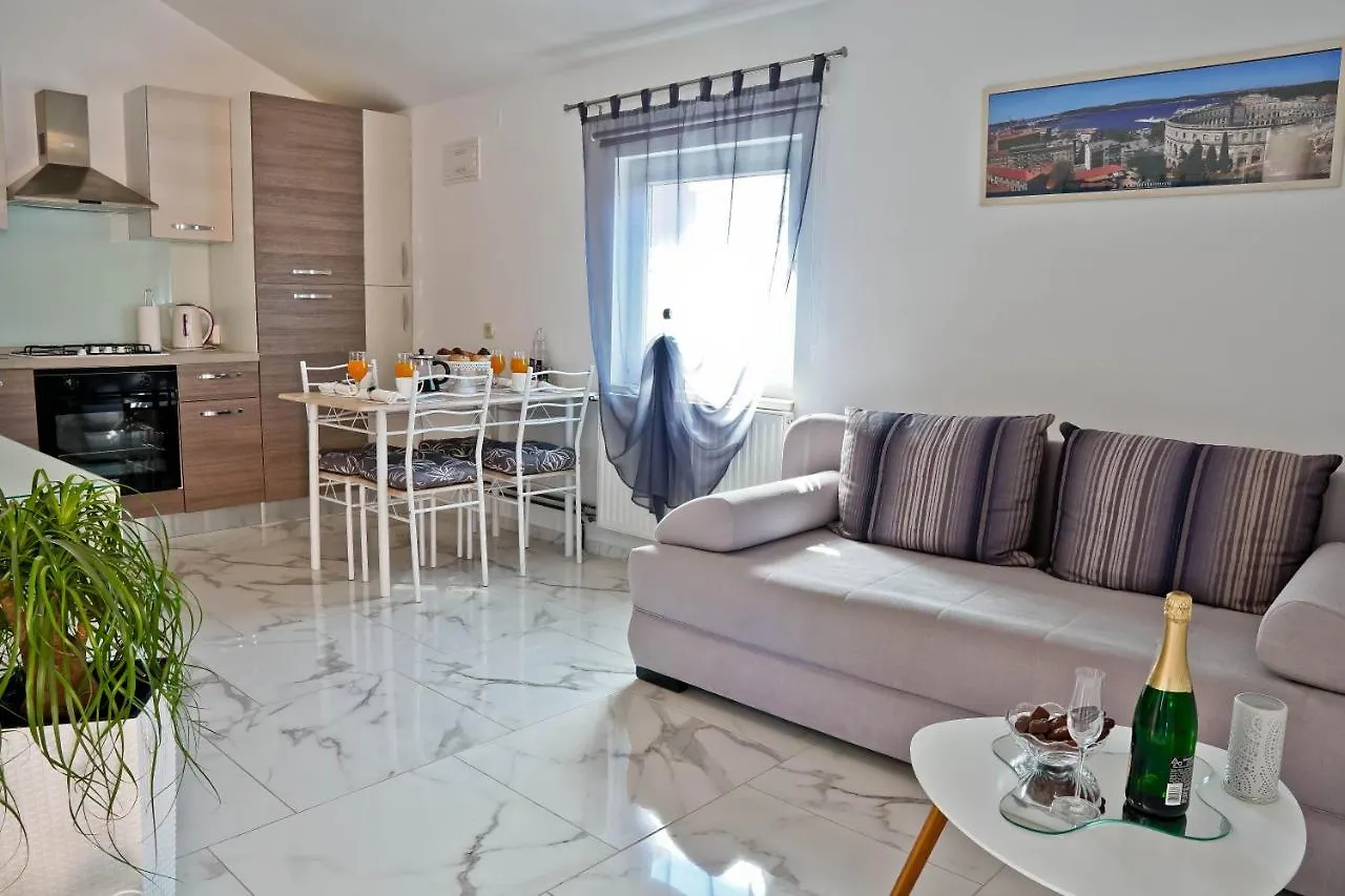 Apartments Limia Pola Croazia
